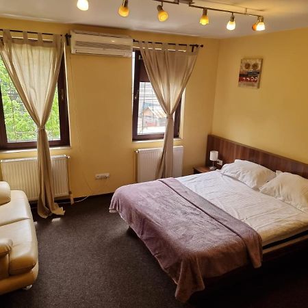 Casa Romana Apartman Ploieşti Kültér fotó